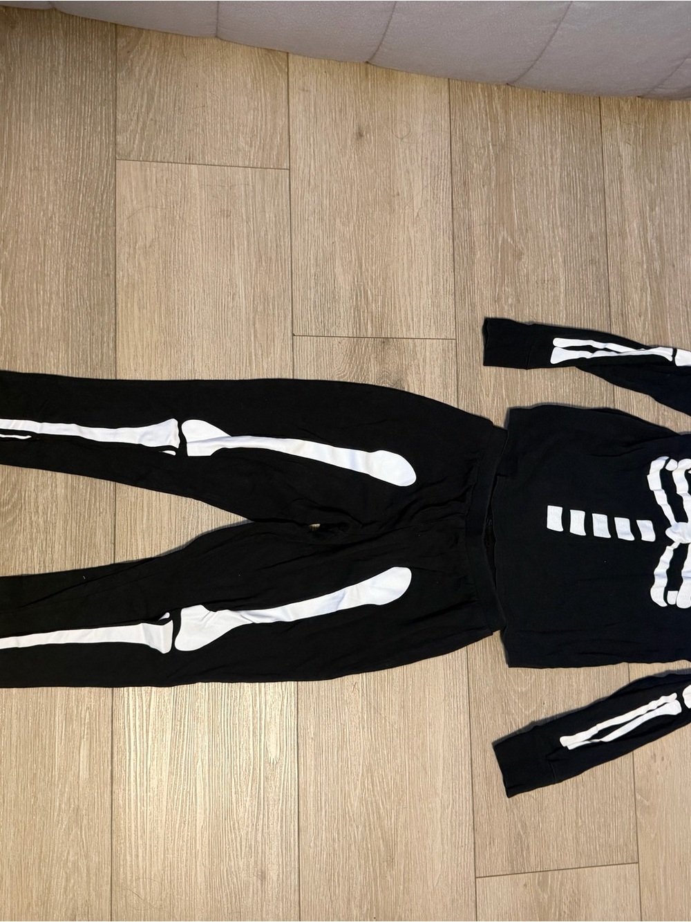 Women’s Black Skeleton Print Pajama Set